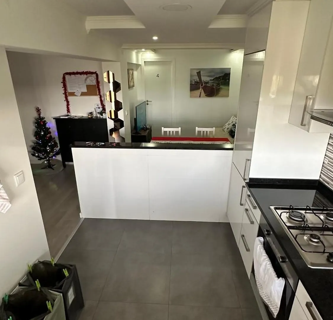 Quarto Aeroporto Lisbon Apartment